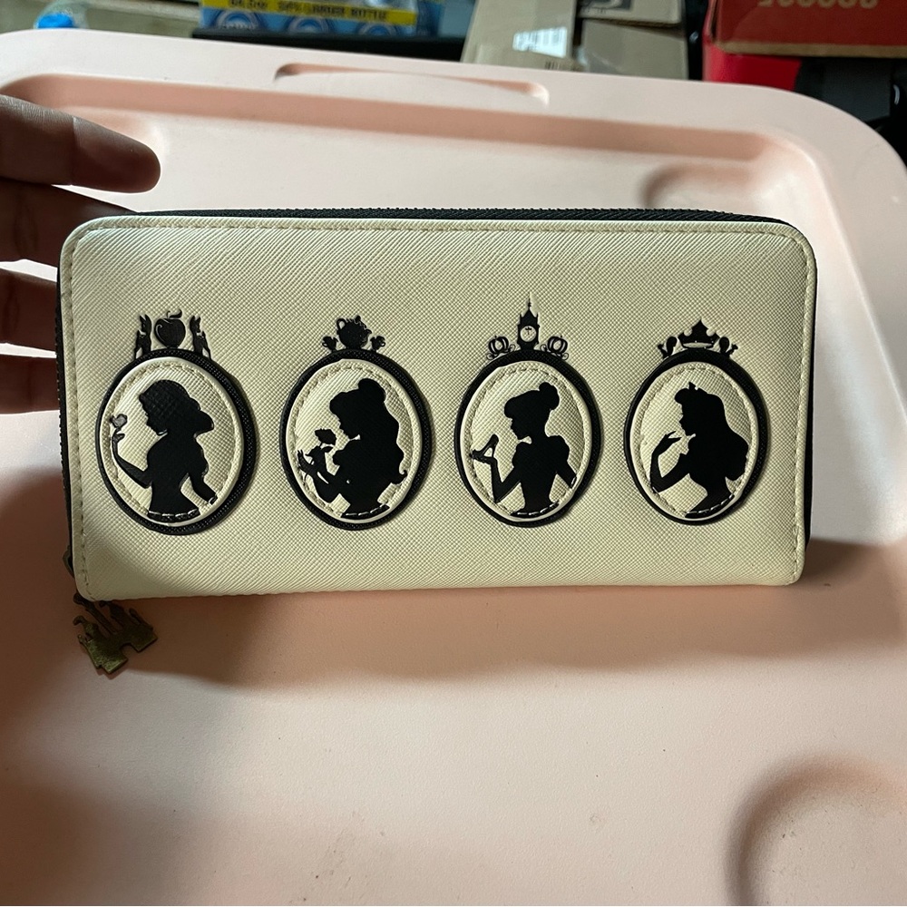 Loungefly Disney Princesses Silhouette wallet